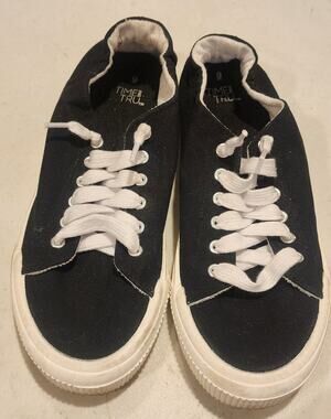 Time and Tru Womens Size 9 Black Canvas Low Top Lace Up Sneakers Shoes